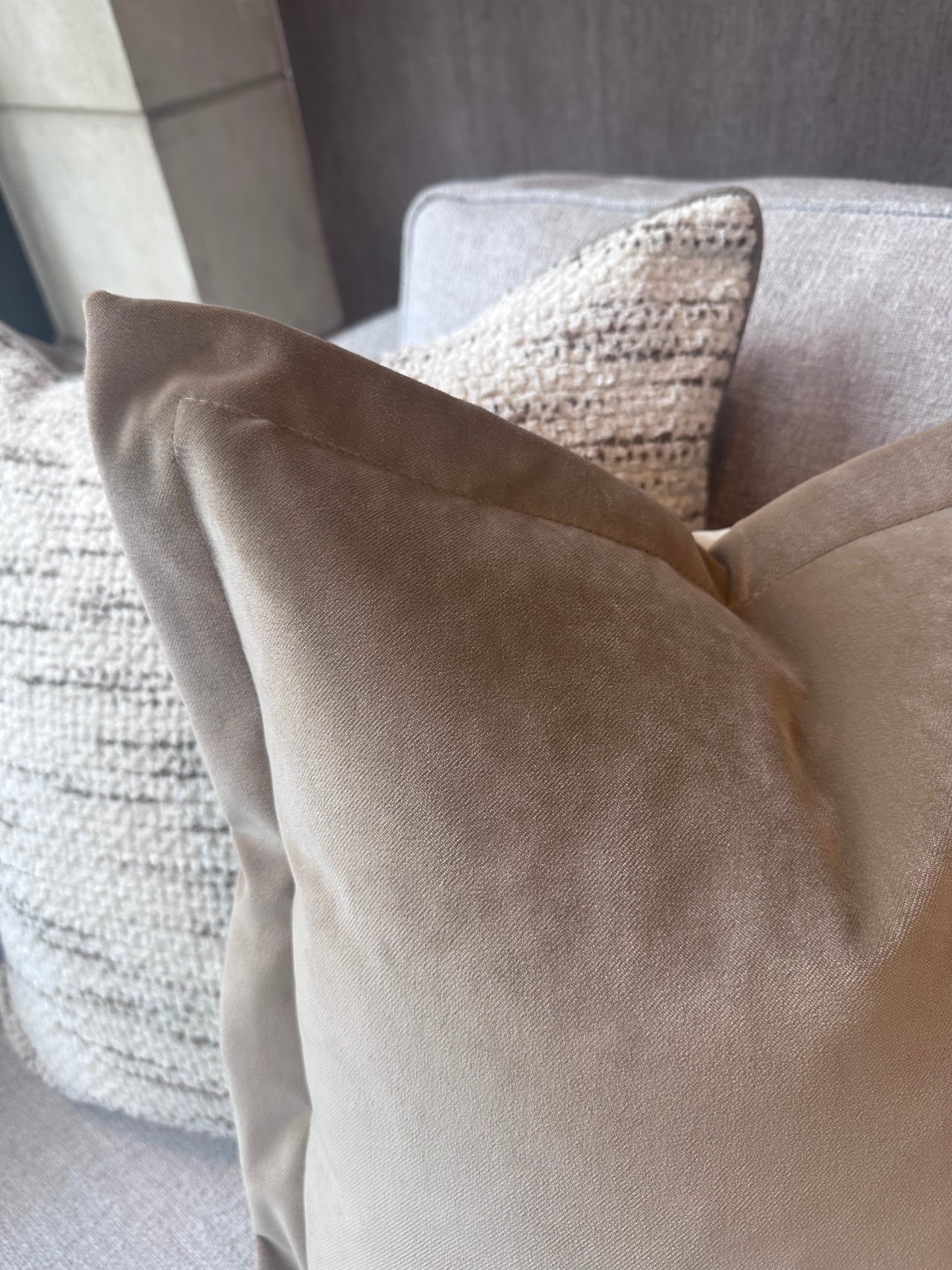22" Sand Velvet Oxford Edge Cushion