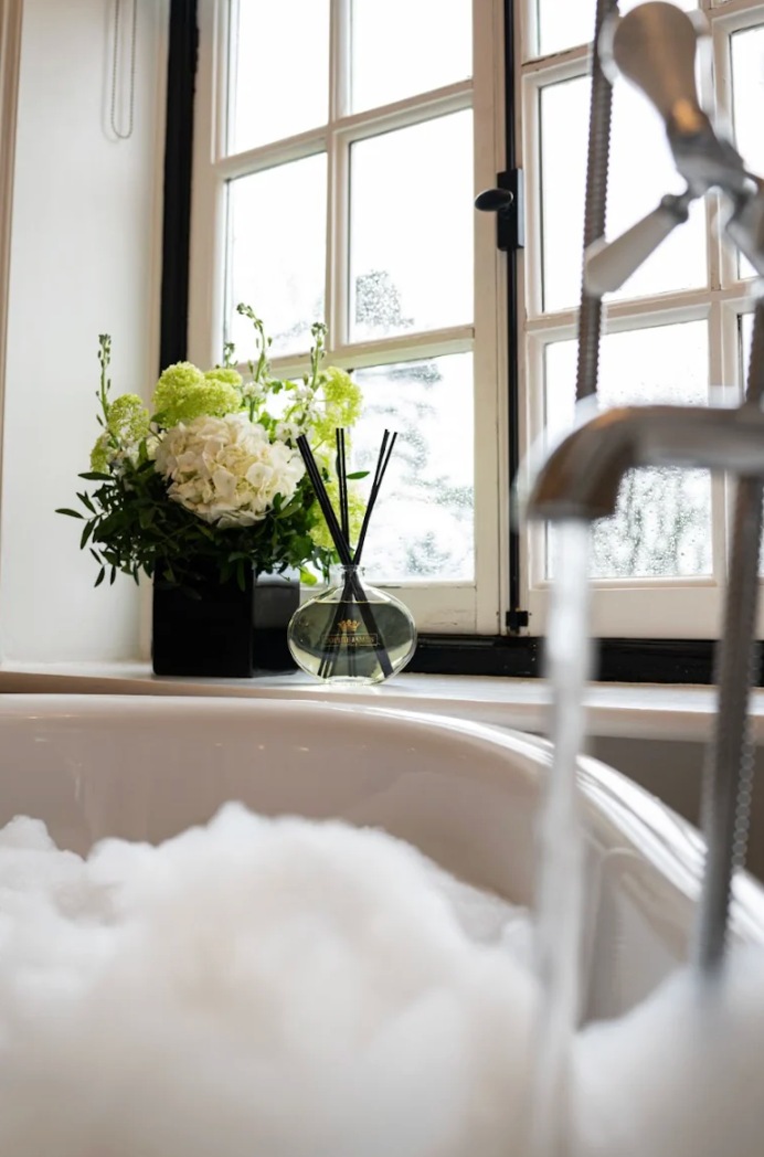 Premium Reed Diffuser - The Crown By Sophie James Mayfair