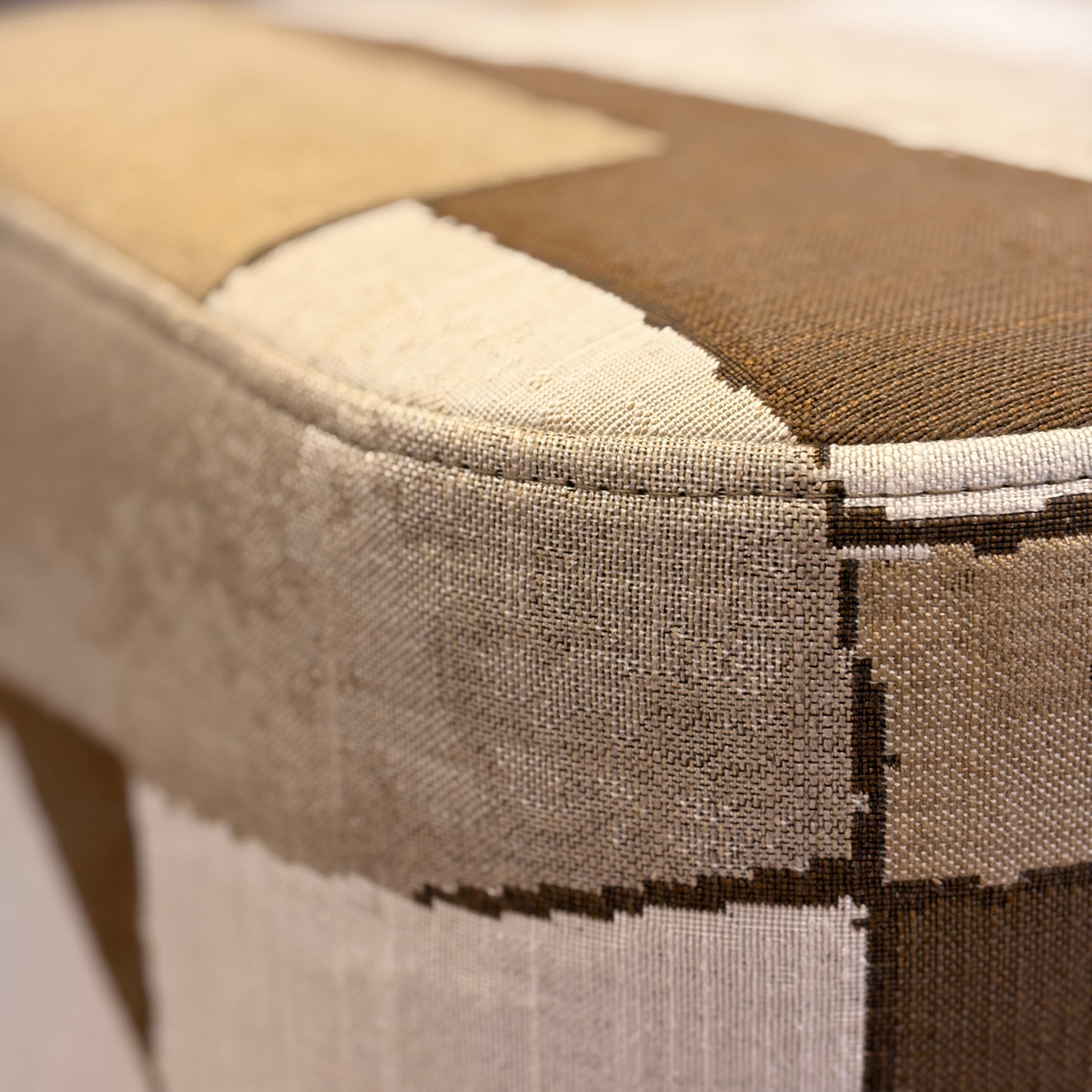 Cube Footstool - Cubilete