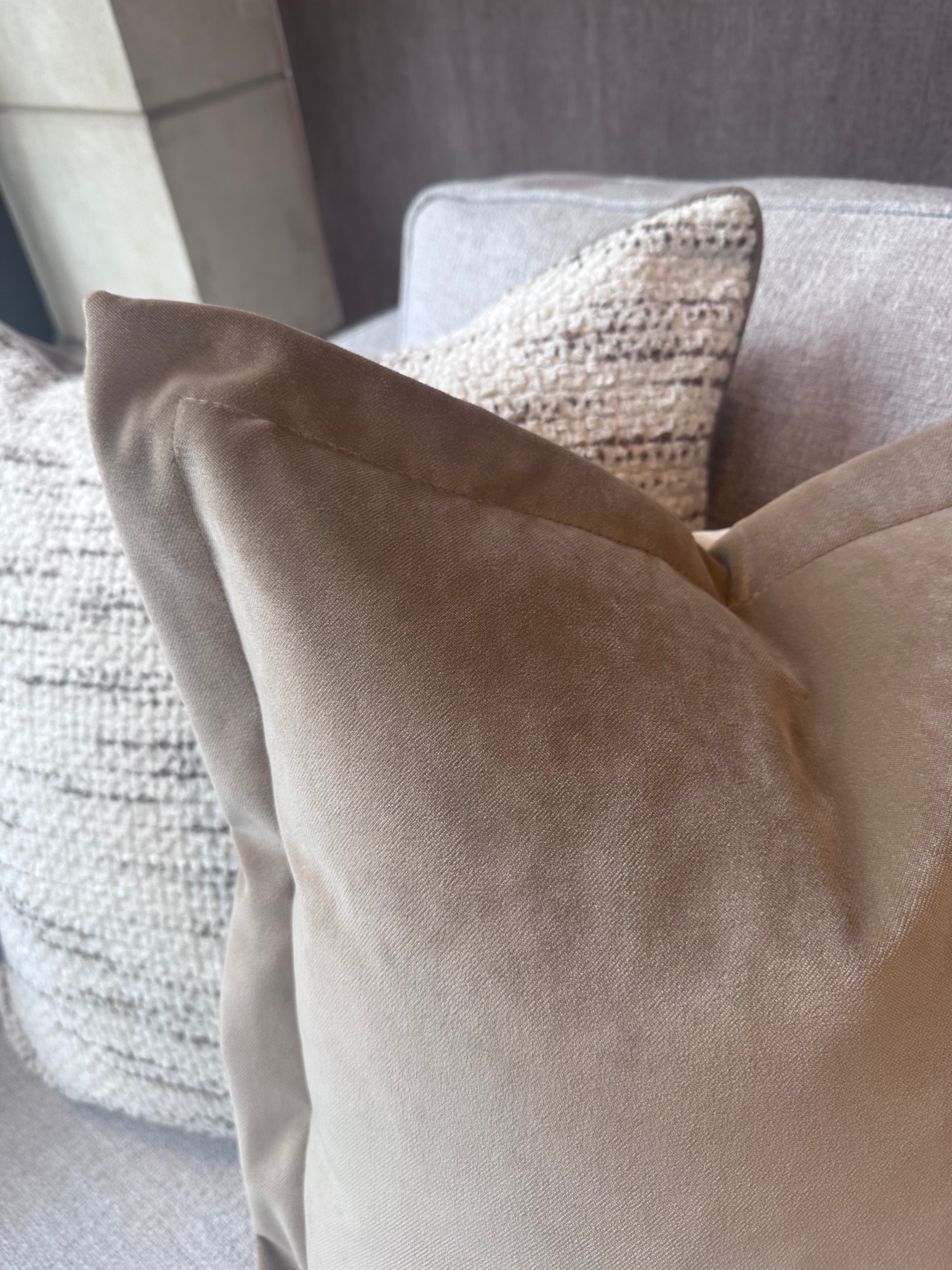 22" Sand Velvet Oxford Edge Cushion