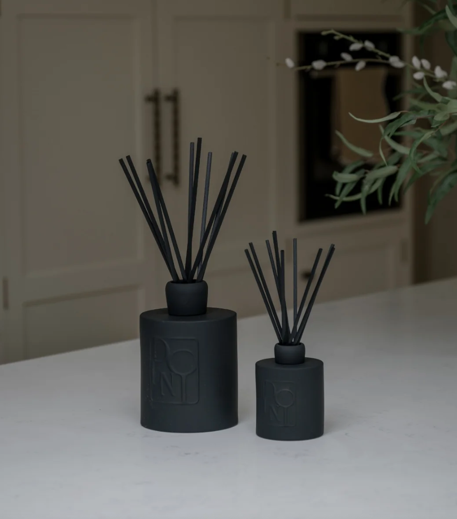 Dolni Extra Large Black Ceramic Rodí Noir Reed Diffuser