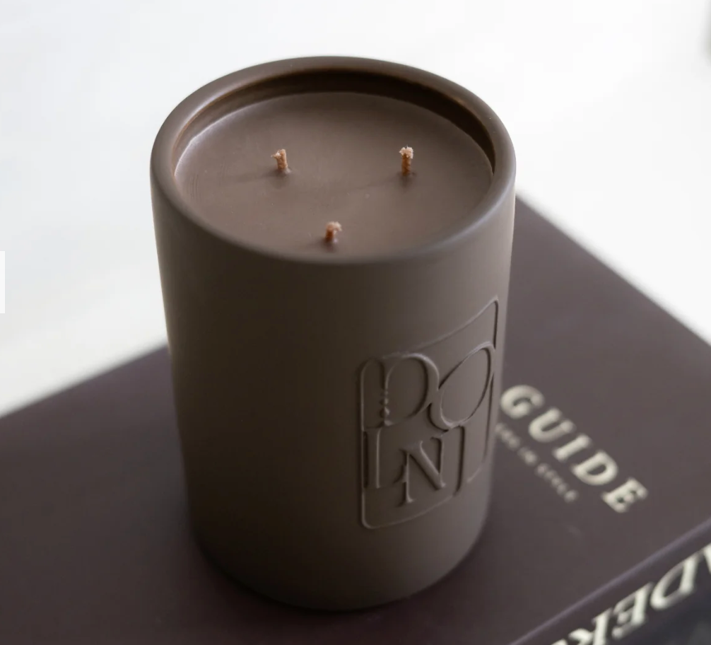 Dolni Large Brown Ceramic 600g Tobacco & Oud Candle