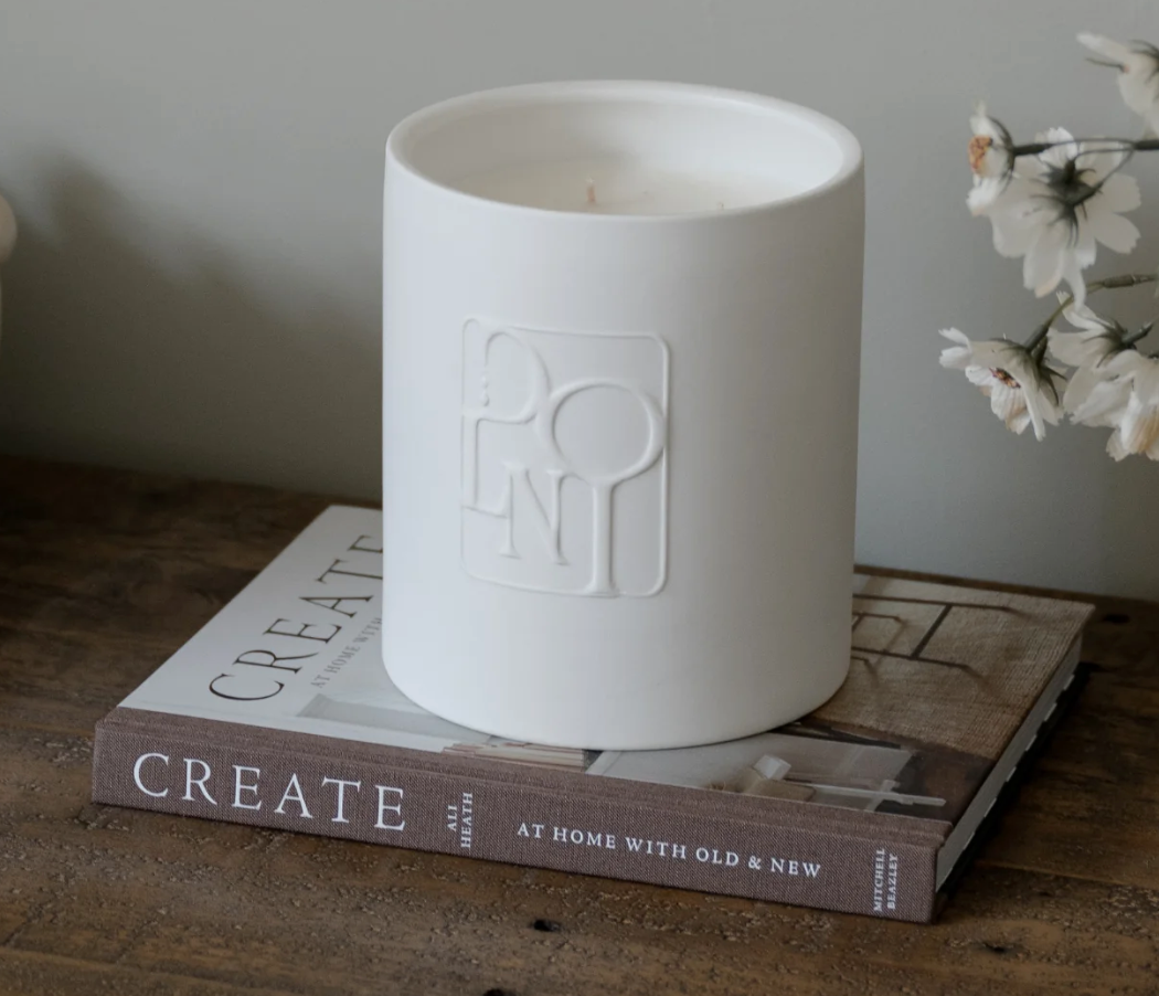 Dolni XL White Ceramic 2200g Amber & Patchouli Candle