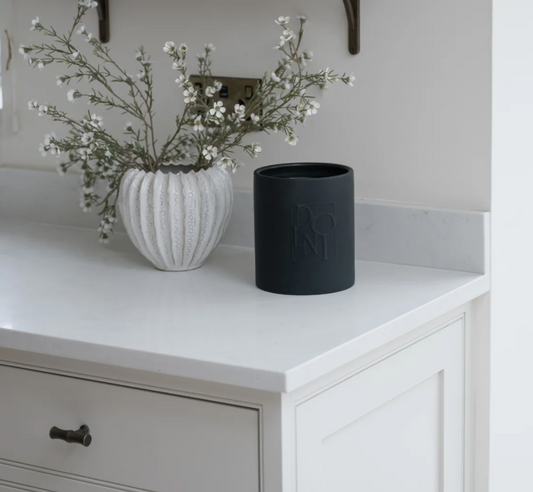 Dolni XL Black Ceramic 2200g Tuberose & Sandalwood Candle