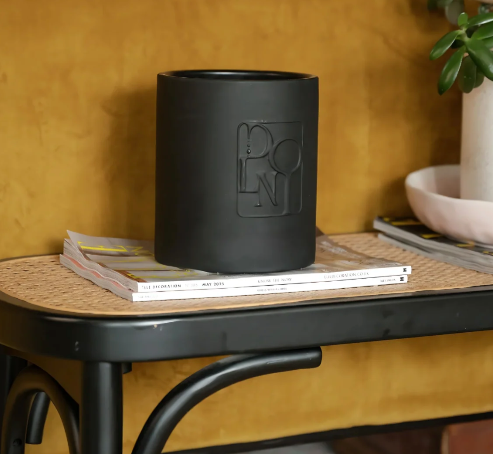 Dolni XL Black Ceramic 2200g Tuberose & Sandalwood Candle