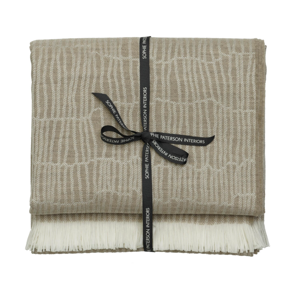 Andrew Martin Canale Throw Latte