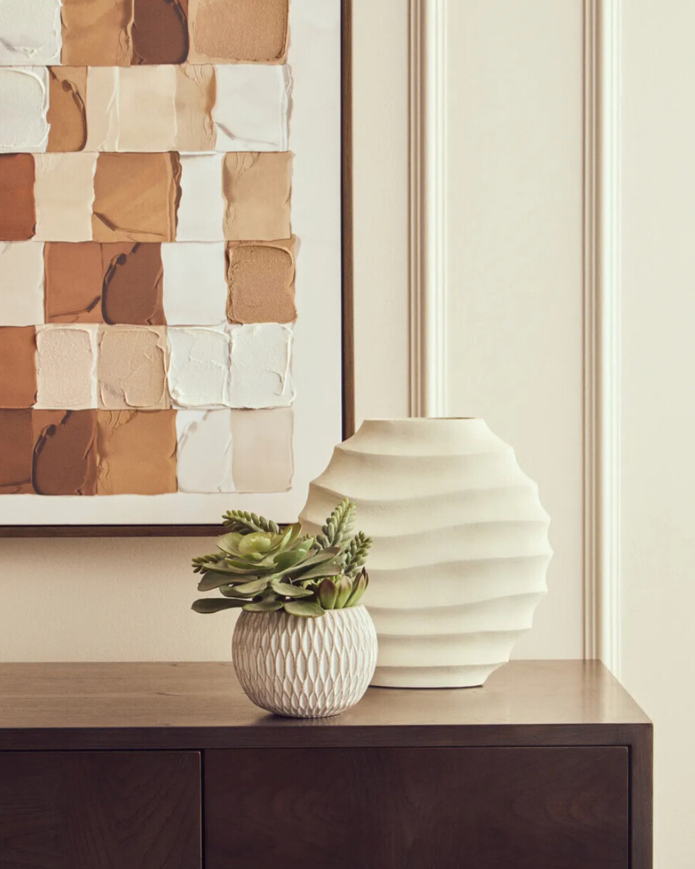 Mira Small Ivory Finish Rippled Round Vase